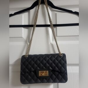 Elegant Black Quilted Jelly Shoulder Bag With Gold Chain**not Leather
